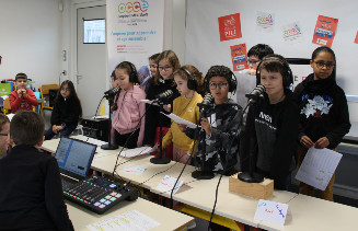 RADIO PILI
