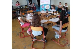Faire de la radio à l’école