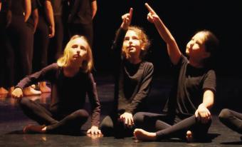 Théâ : rencontre avec le théâtre à vivre et à partager